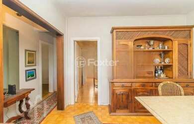 Imagem: O apartamento possui 3 Dormitórios, 1 Banheiro, 1 Vaga na garagem