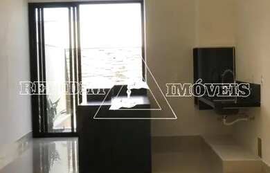 Imagem: A casa em condomínio à venda possui 3 Dormitórios, 5 Banheiros