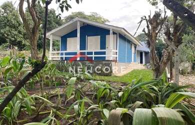 Imagem: A casa possui 3 Dormitórios, 1 Banheiro, 1 Vaga na garagem