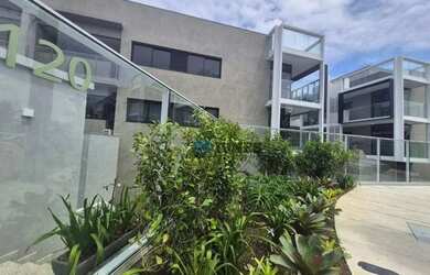 Imagem: O apartamento possui 4 Dormitórios, 5 Banheiros, 3 Vagas na