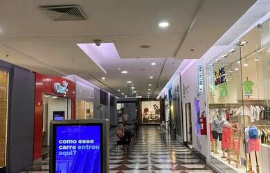 Imagem: O depósito possui 1 Vaga na garagem, 119m² de Área e está