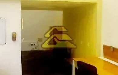 Imagem: O depósito possui 48m² de Área e está localizado em Copacabana