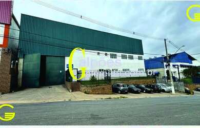 Imagem: O depósito possui 5 Vagas na garagem, 1.037m² de Área e