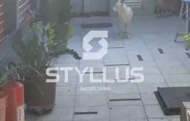 Imagem: A casa possui 5 Dormitórios, 4 Banheiros, 2 Vagas na garagem