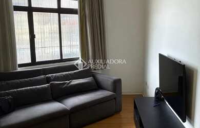 Imagem: A casa possui 3 Dormitórios, 2 Banheiros, 3 Vagas na garagem