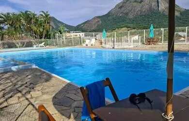 Imagem: A casa em condomínio possui 4 Dormitórios, 3 Banheiros, 1