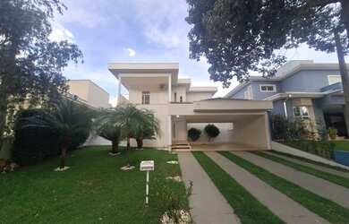 Imagem: A casa em condomínio possui 3 Dormitórios, 3 Banheiros, 5