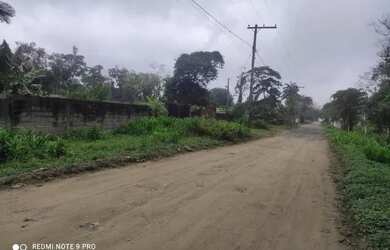 Imagem: A casa possui 2 Dormitórios, 2 Banheiros, 4 Vagas na garagem
