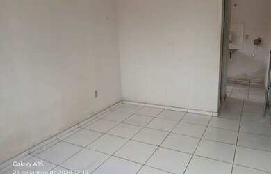 Imagem: A casa possui 2 Dormitórios, 1 Banheiro, 4 Vagas na garagem