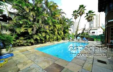 Imagem: A casa em condomínio possui 5 Dormitórios, 5 Banheiros, 3