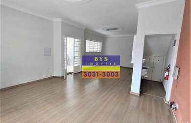 Imagem: O depósito possui 5 Vagas na garagem e 250m² de Área e está