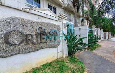 Imagem: O apartamento possui 3 Dormitórios, 1 Banheiro, 2 Vagas na