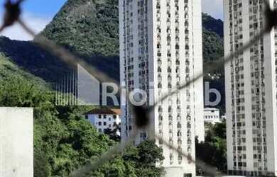 Imagem: A kitnet possui 1 Dormitório, 1 Banheiro, 24m² de Área e