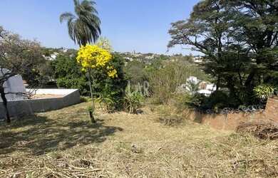 Imagem: O terreno possui 1.000m² de Área e está localizado em Bandeirantes