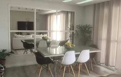 Imagem: O apartamento possui 3 Dormitórios, 1 Banheiro, 2 Vagas na