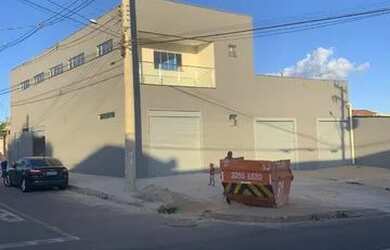 Imagem 3: Galpão/Depósito/Armazém para venda possui 550 metros quadrados