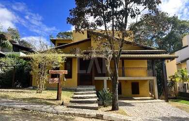 Imagem: A casa em condomínio possui 5 Dormitórios, 5 Banheiros, 5