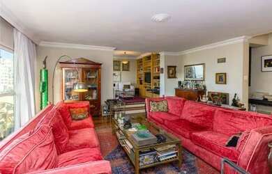 Imagem: O apartamento possui 4 Dormitórios, 5 Banheiros, 5 Vagas na