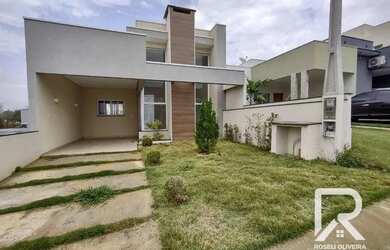 Imagem: A casa em condomínio possui 3 Dormitórios, 2 Banheiros, 2