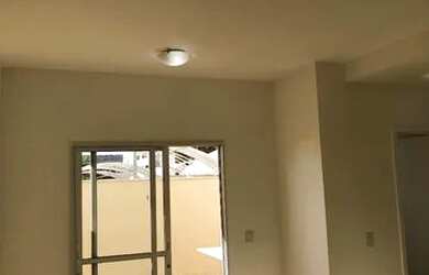 Imagem: O apartamento possui 2 Dormitórios, 1 Banheiro, 2 Vagas na