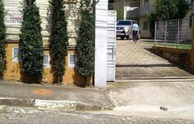 Imagem: O apartamento possui 2 Dormitórios, 1 Banheiro, 2 Vagas na