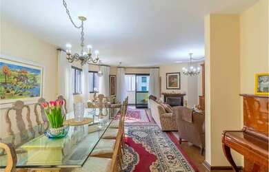 Imagem: O apartamento possui 4 Dormitórios, 5 Banheiros, 2 Vagas na