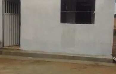 Imagem: A casa possui 2 Dormitórios, 1 Banheiro, 65m² de Área e