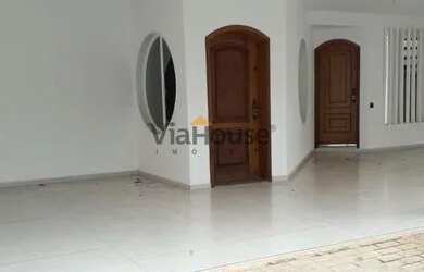 Imagem: A casa possui 4 Dormitórios, 5 Banheiros, 5 Vagas na garagem