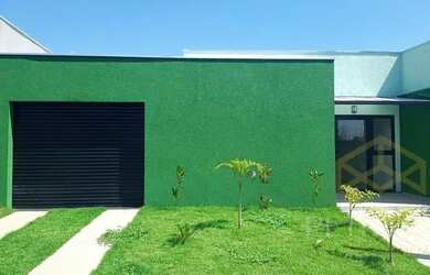 Imagem: A casa em condomínio possui 3 Dormitórios, 2 Banheiros, 4