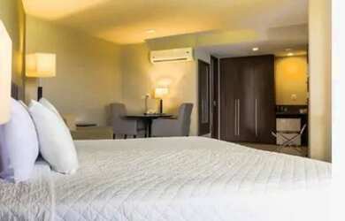 Imagem: O apartamento possui 1 Dormitório, 1 Banheiro, 1 Vaga na garagem