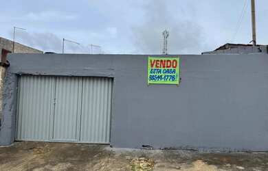 Imagem: A casa à venda possui 2 Dormitórios, 2 Banheiros, 2 Vagas