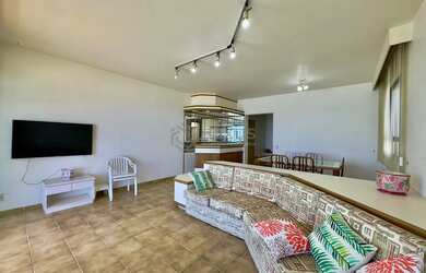 Imagem 8: Apartamento alto padrão reformado frente mar com varanda e lazer na Praia...