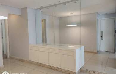 Imagem: O apartamento possui 3 Dormitórios, 5 Banheiros, 2 Vagas na