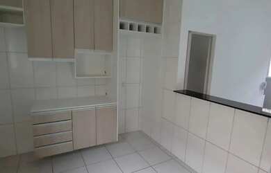 Imagem: A casa em condomínio possui 2 Dormitórios, 2 Banheiros, 1