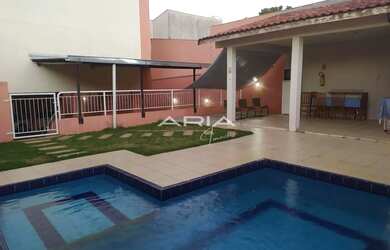 Imagem: O apartamento possui 3 Dormitórios, 1 Banheiro, 2 Vagas na