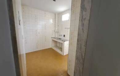 Imagem 10: Imóvel para aluguel tem 45 metros quadrados com 2 quartos em Vila Valqueire...