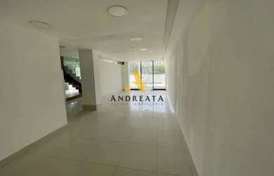 Imagem: O depósito possui 195m² de Área e está localizado em Barra