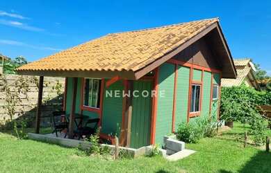 Imagem: A casa possui 1 Dormitório, 1 Banheiro, 2 Vagas na garagem