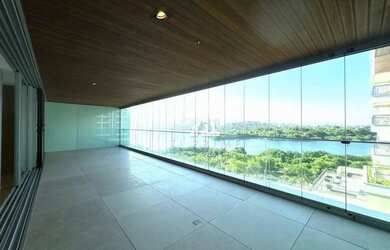 Imagem: O apartamento possui 1 Dormitório, 2 Banheiros, 2 Vagas na