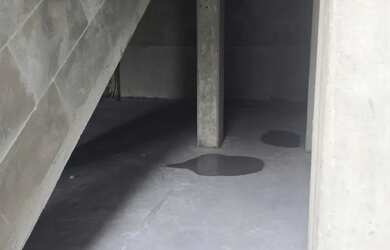 Imagem 11: Locação Comercial - Sala com 2 pisos e 201m² e 2 banheiros - Balneário...