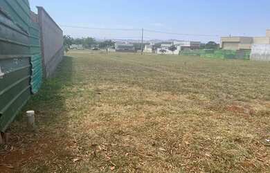 Imagem: O terreno possui 360m² de Área e está localizado em Terras