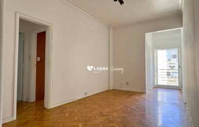 Imagem: O apartamento possui 2 Dormitórios, 2 Banheiros, 70m² de Área