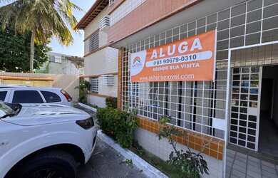 Imagem: A casa possui 5 Dormitórios, 2 Banheiros, 2 Vagas na garagem