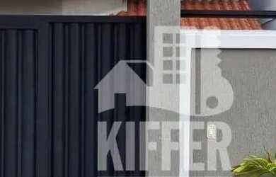 Imagem: A casa à venda possui 2 Dormitórios, 2 Banheiros, 2 Vagas