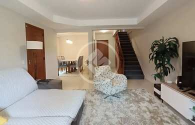 Imagem: A casa possui 3 Dormitórios, 3 Banheiros, 1 Vaga na garagem