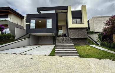 Imagem: A casa em condomínio possui 3 Dormitórios, 5 Banheiros, 2