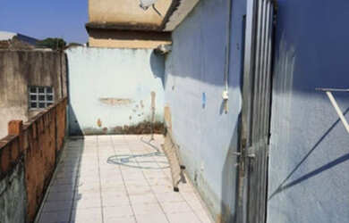 Imagem 6: 2 Casas por R$ 250 mil. Varanda, 2 Vagas na garageme5 Dormitórios