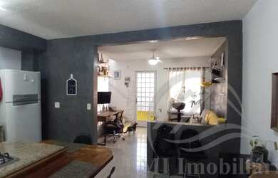 Imagem: A casa em condomínio possui 2 Dormitórios, 1 Banheiro, 1 Vaga