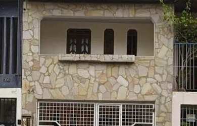 Imagem: A casa possui 3 Dormitórios, 2 Banheiros, 1 Vaga na garagem