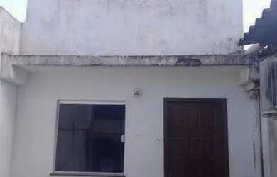 Imagem: A casa possui 2 Dormitórios, 1 Banheiro, 60m² de Área e